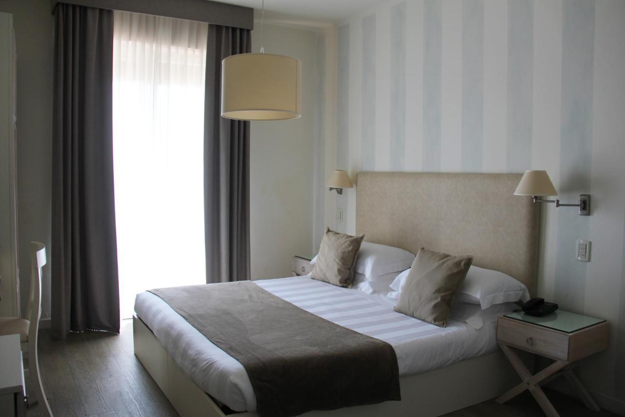 Hotel Bijou Форте дей Марми Екстериор снимка