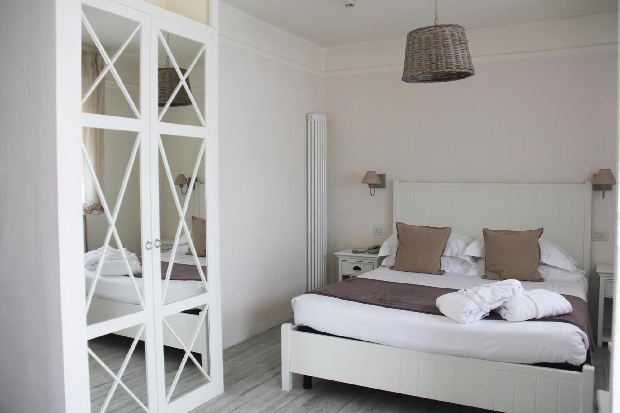 Hotel Bijou Форте дей Марми Стая снимка