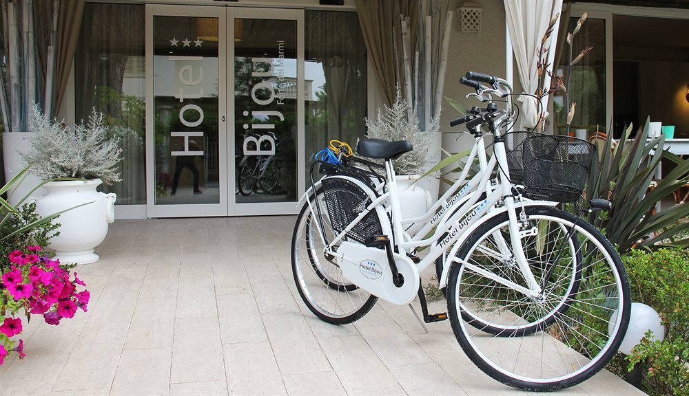 Hotel Bijou Форте дей Марми Екстериор снимка
